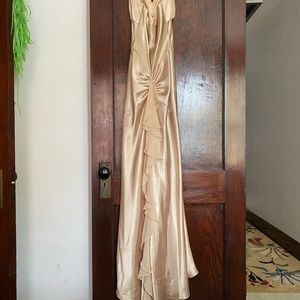 David’s Bridal bride’s maid dress. Stunning! Sz 4.